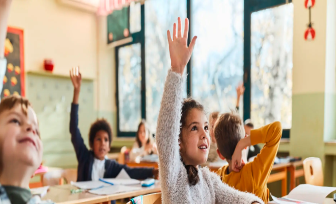Navigating TEFL: 10 Key Differences in Teaching Adults vs. Young Learners