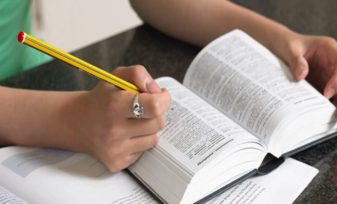 "Learning Bridge: Overcoming 8 English Obstacles for Chinese Learners"