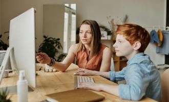 Blended Learning in TEFL: Maximizing ESL Success