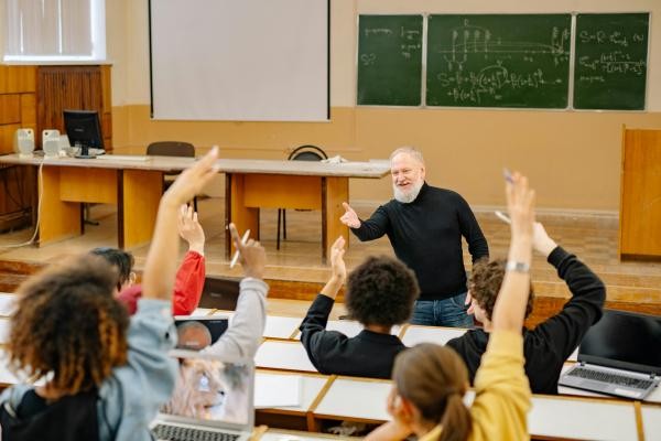 TEFL: Engaging Topics for Adults | Teacher Record