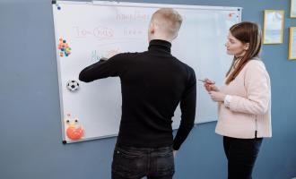 Drama in ESL Teacher Jobs: Benefits and Methods